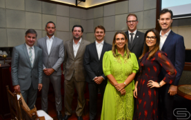 Da esquerda para direita um subtítulo (1)